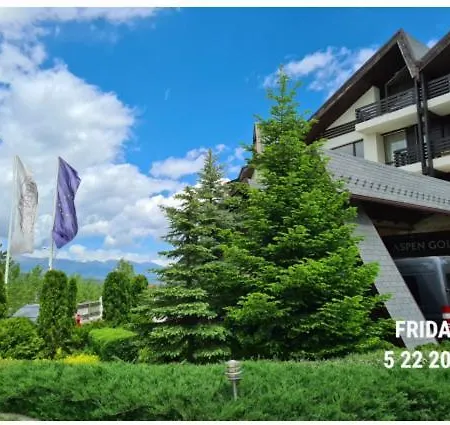 L006 In Aspen Golf *